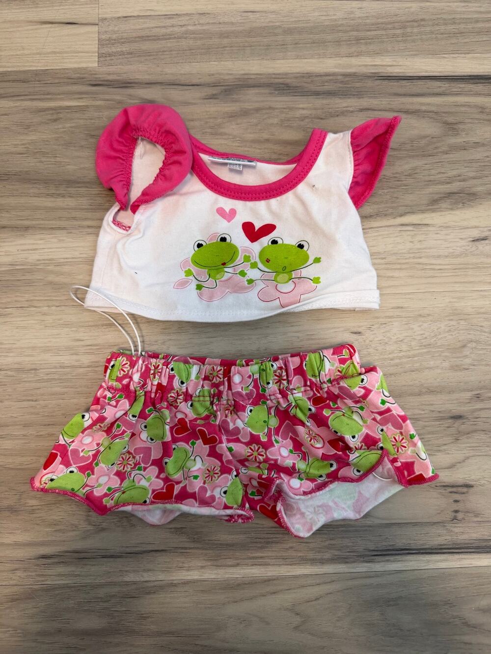 Build A Bear Frog Outfit Pink Green Hearts Pajamas Set PJs Satin Shirt Shorts